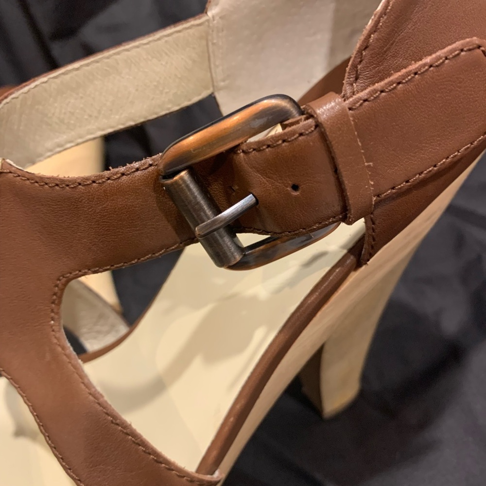 Max Studio Arial Platform Heels Size 9M - Picture 10 of 11